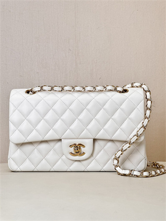 Chanel Medium Classic Flap Bag Lambskin Gold Tone Metal White 01112 TOP