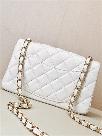 Chanel Mini Classic Flap Bag Lambskin Gold Tone Metal White Color 01116 TOP