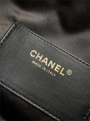 Chanel 25 Medium Handbag Tweed Gold Tone Metal Black AS5311