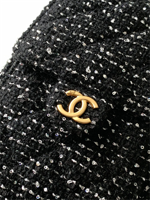 Chanel 25 Small Handbag Tweed Gold Tone Metal Black AS5293