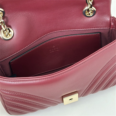 Gu.cci GG Marmont Small shoulder bag matelassé chevron lambskin leather Lt Gold toned hardware Rosso Ancora red837280
