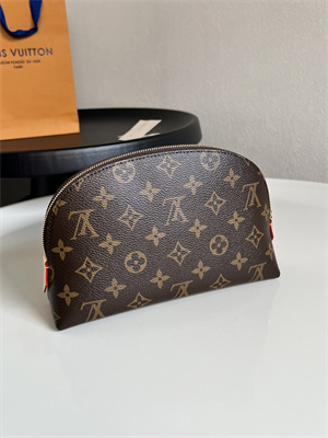 L.V Cosmetic Pouch GM Monogram Canvas M47353