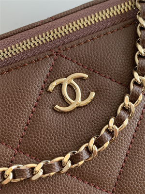 Chanel Long Vanity With Chain Grained Calfskin & Gold-Tone Metal Burgundy AP4933