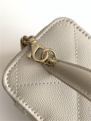 Chanel Long Vanity With Chain Grained Calfskin & Gold-Tone Metal White AP4933