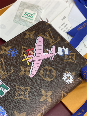 L.V  Zippy Wallet Vivienne Winter Holidays Monogram Canvas Snowy Pearl M26256