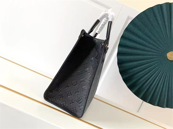 L.V ONTHEGO MM Monogram Empreinte Leather Black M45595