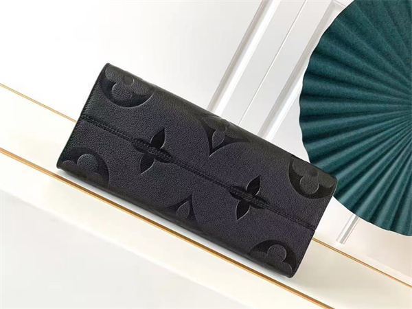 L.V ONTHEGO MM Monogram Empreinte Leather Black M45595