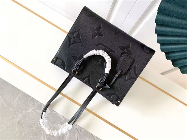 L.V ONTHEGO MM Monogram Empreinte Leather Black M45595