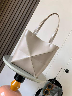 Loewe Medium Puzzle Fold Tote In Shinny Calfskin