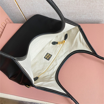 MiuMiu Ivy Leather Bag Black Color