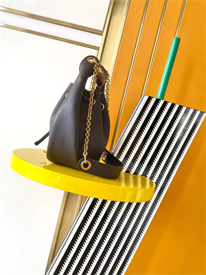 Y.S.L Bucket Bag In Fondant Calfskin